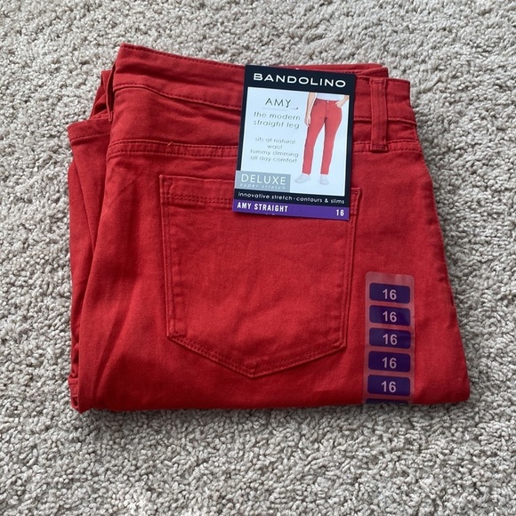 NWT Bandolino Amy Straight Leg Denim Pant, Red - Picture 11 of 12